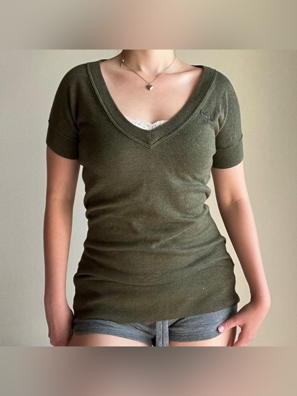 Y2K 2000s Tuscan Preppy Abercrombie & Fitch olive green v-neck sweater tee S